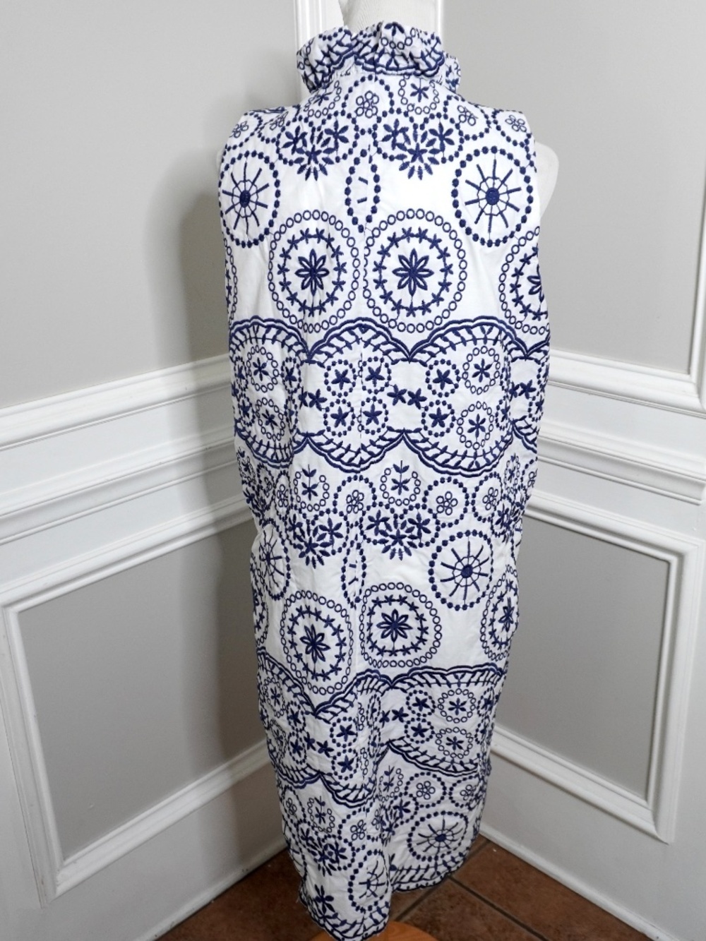 Women's Robbie Bee Ruffled Neck Dress with Knitted Details, Size 12 - Picture 3 of 5